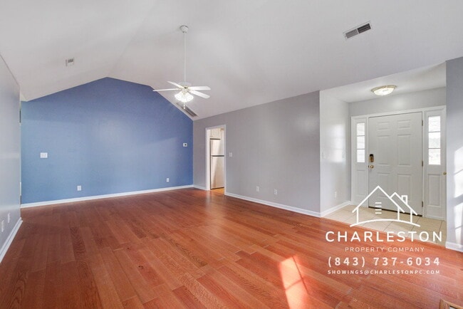 Foto del edificio - 7856 High Maple Cir