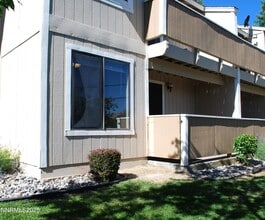 Building Photo - 3399 Crystal Ln