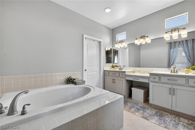 Building Photo - 3932 Bagua Ct