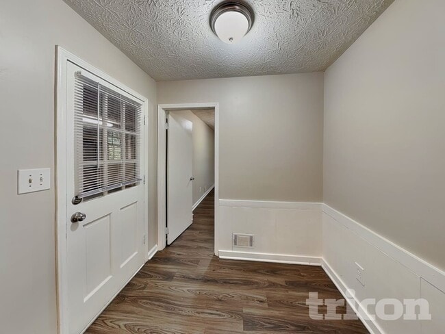 Building Photo - 65 Highland Cir