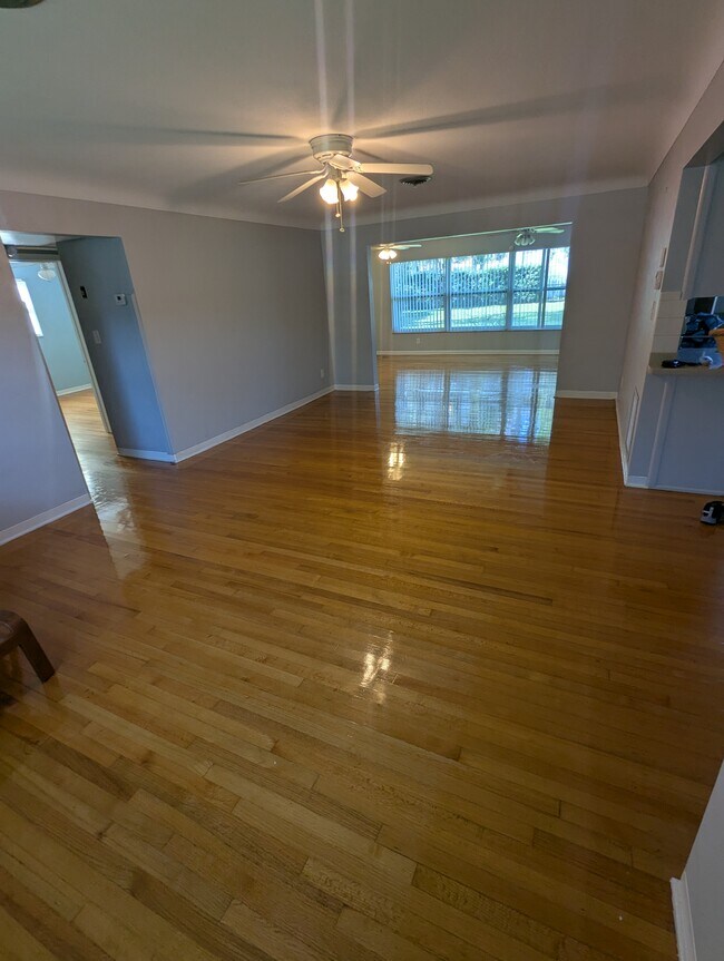 Foto del edificio - 2110 57th Ave N