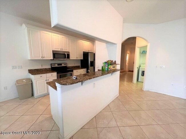 Foto del edificio - 8595 Canaveral Blvd