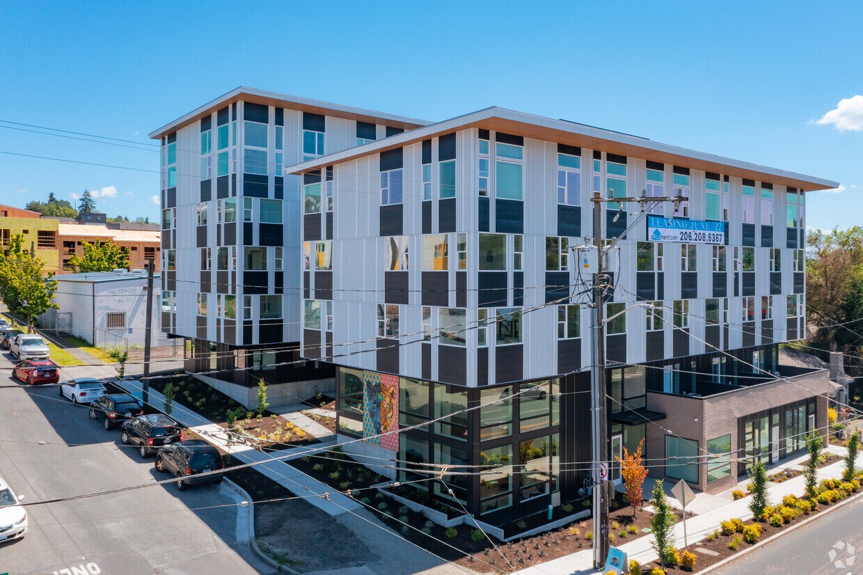 Genoa by aPodment Suites Apartments 2305 S Plum St Seattle, WA