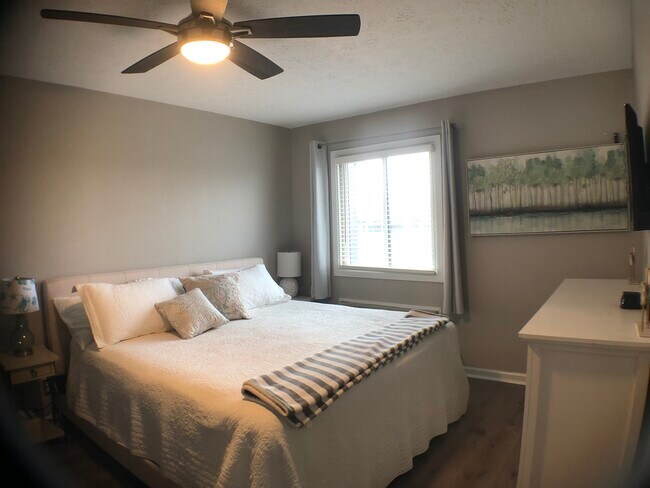 Foto del edificio - 102 Clarendon Dr