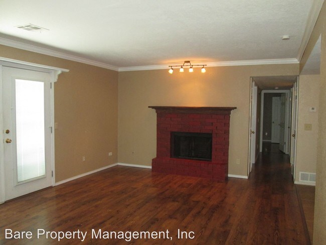 Building Photo - 3003 River Oaks Dr