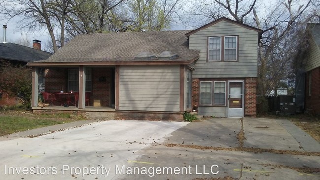 Building Photo - Studio, 1 bath House - 443 1/2 Elm Ave