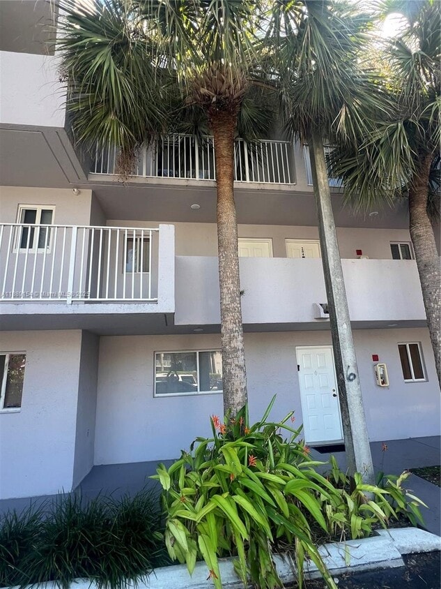 Foto del edificio - 2750 W 76th St
