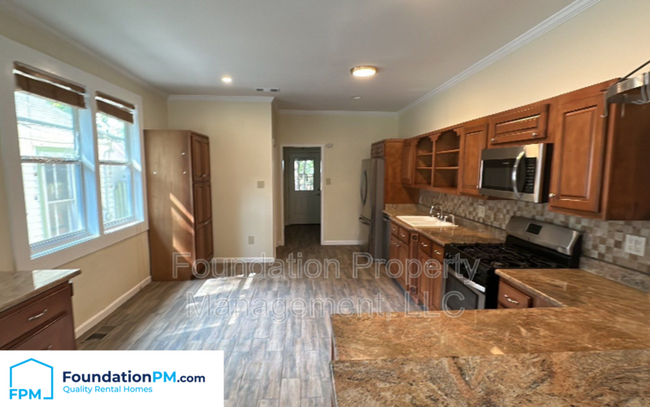 Building Photo - 2494 Princeton Ave