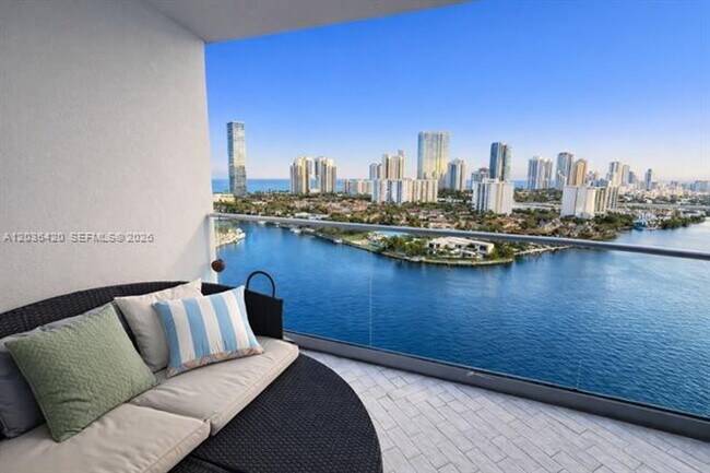 Foto del edificio - 19707 Turnberry Way
