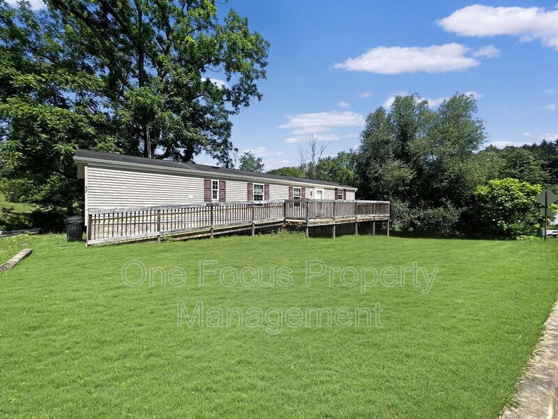 Primary Photo - 637 Sholder Rd
