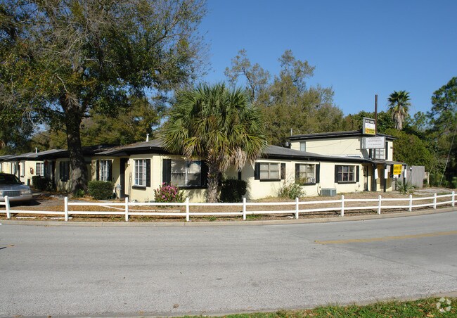 Rock Lake Cottages Apartments Orlando Fl Apartments Com