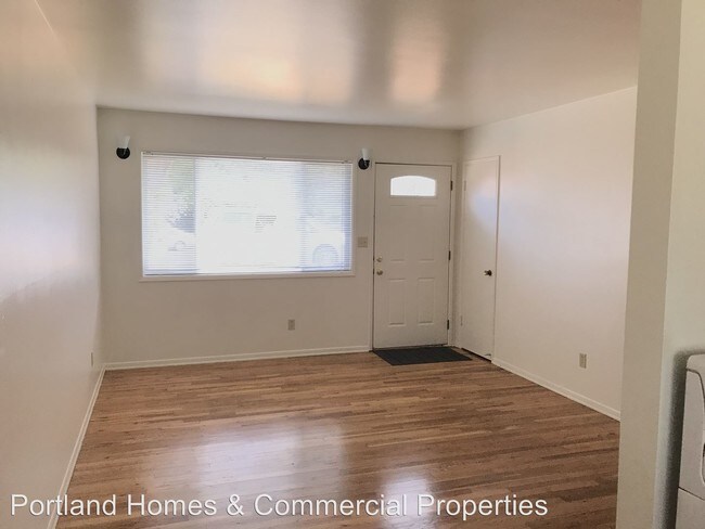 Foto del edificio - 5150-5150 SE Ramona St