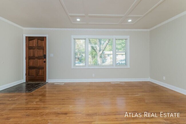 Foto del edificio - 3617 NE 47th St