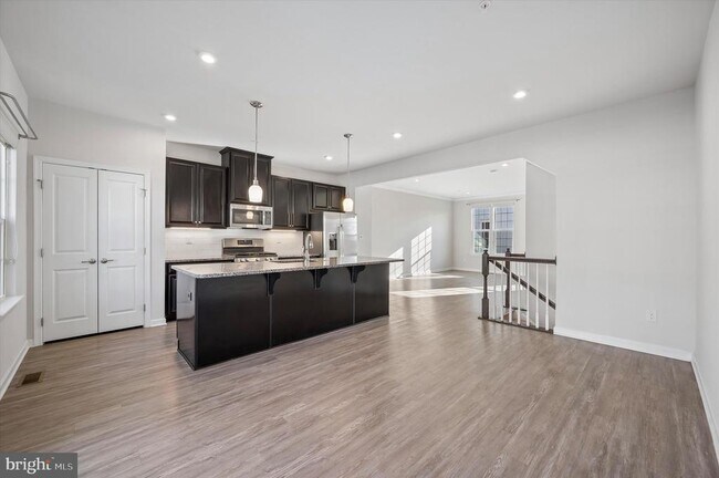 Foto del edificio - 214 Bamboo Dr