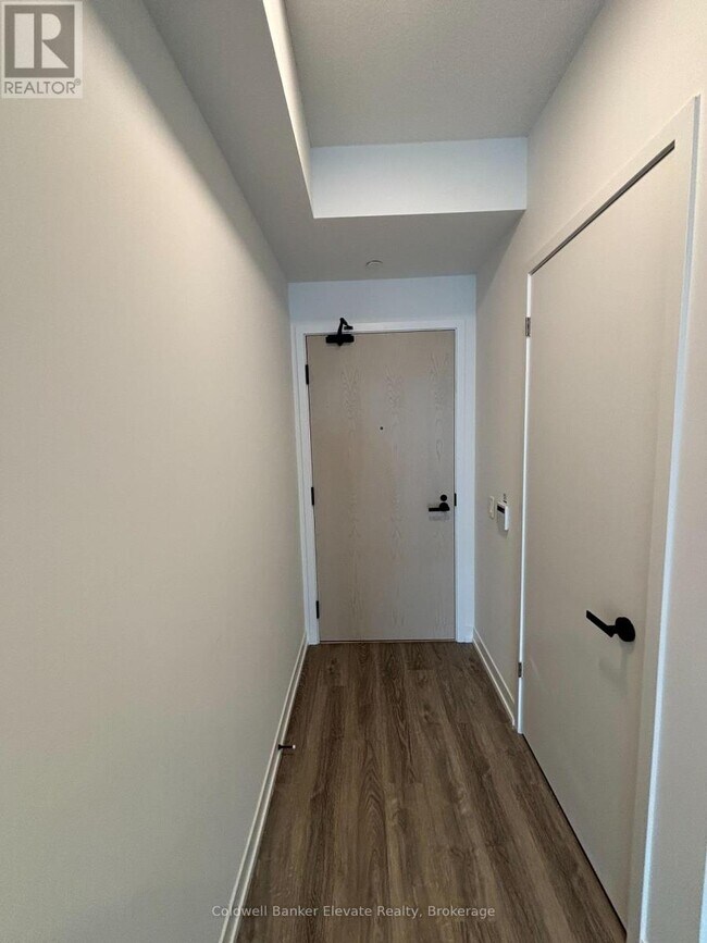 Photo du bâtiment - 195 Commerce St