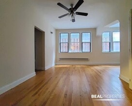 Building Photo - 4614 N Paulina St