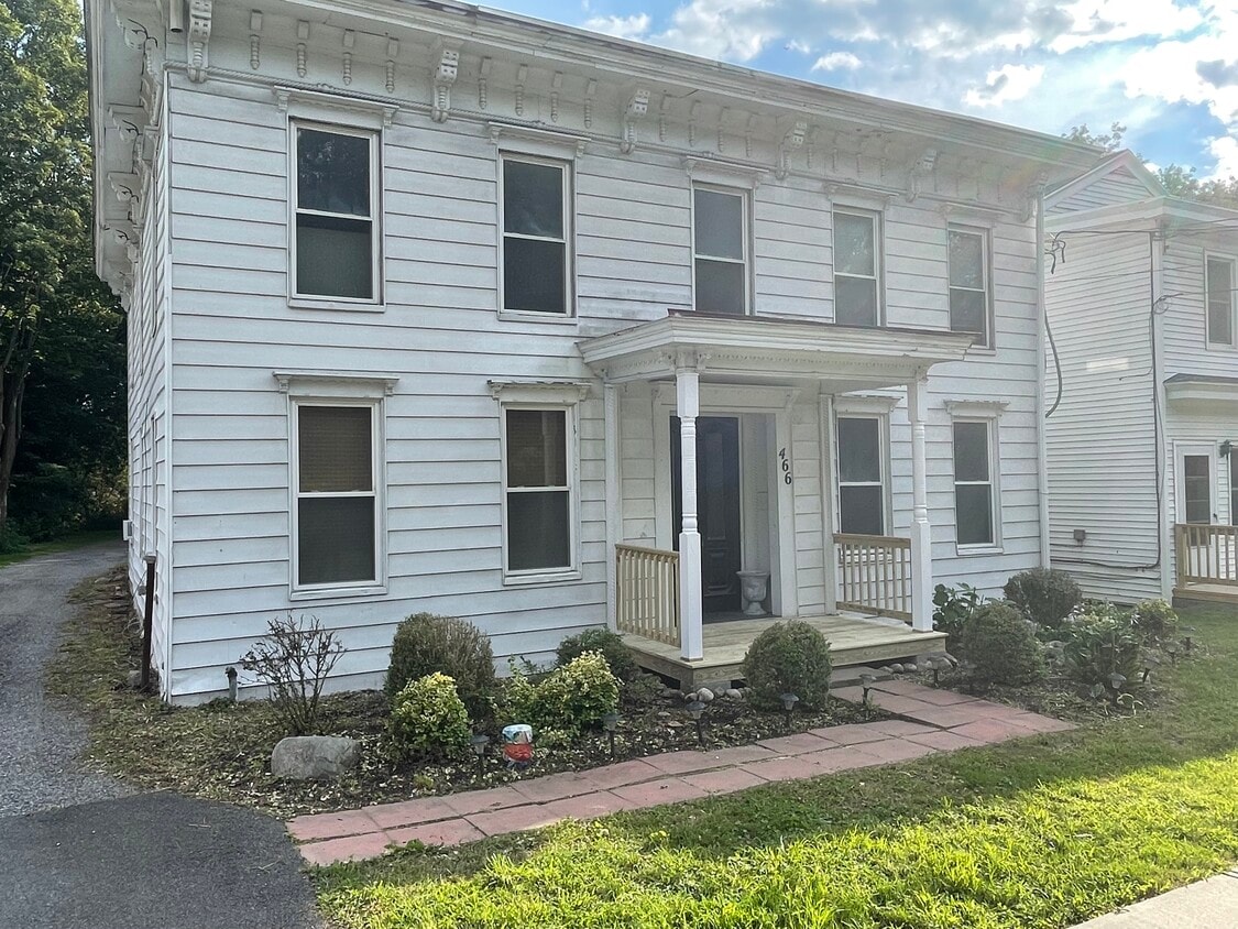 466 NY146, Altamont, NY 12009 Apartments Altamont, NY