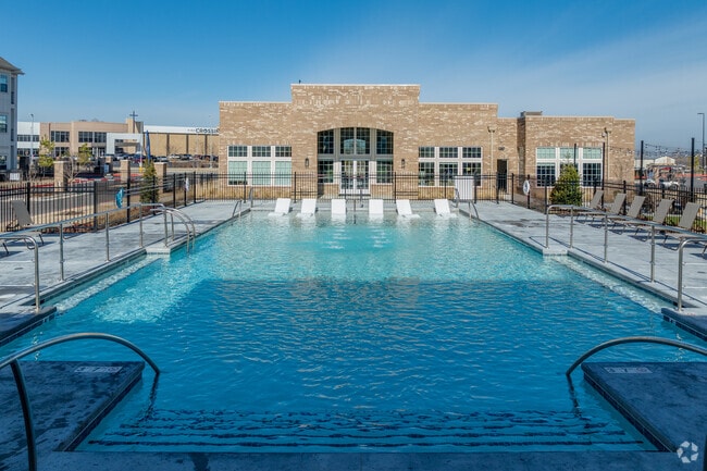 Pool Area - The Laurel (OK)