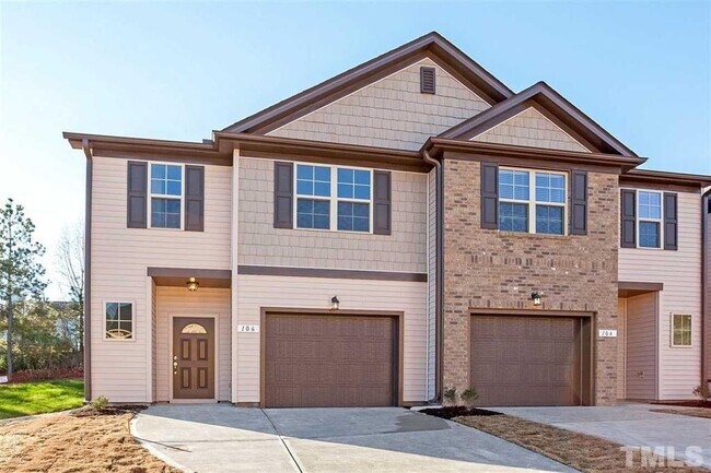 Building Photo - 111 Bella Pl