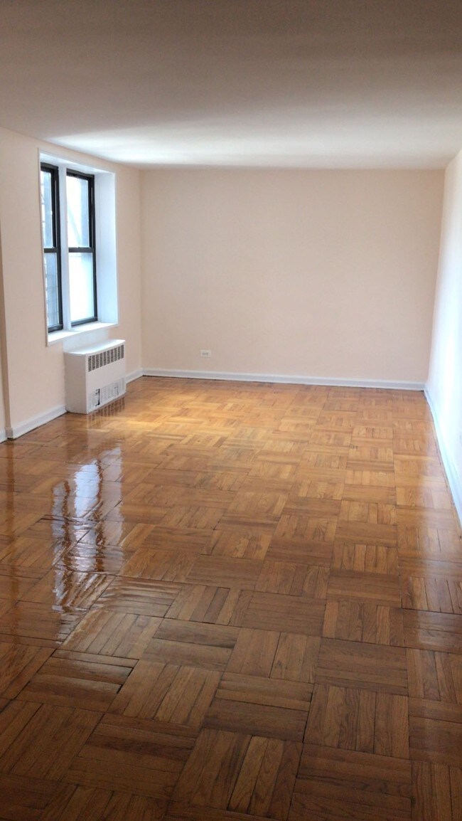 Foto del edificio - 631 Beach 9th St