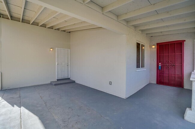 Foto del edificio - Charming 3 bedroom home in  prime Mesa loc...