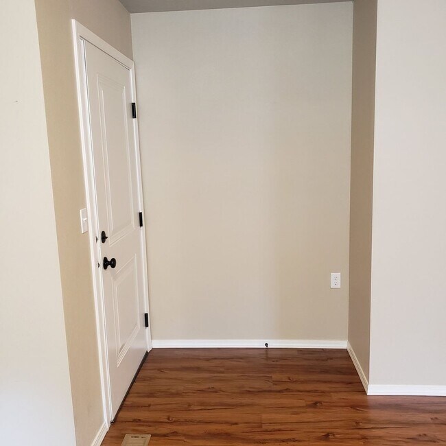 Foto del edificio - 6637 W Colehaven Dr
