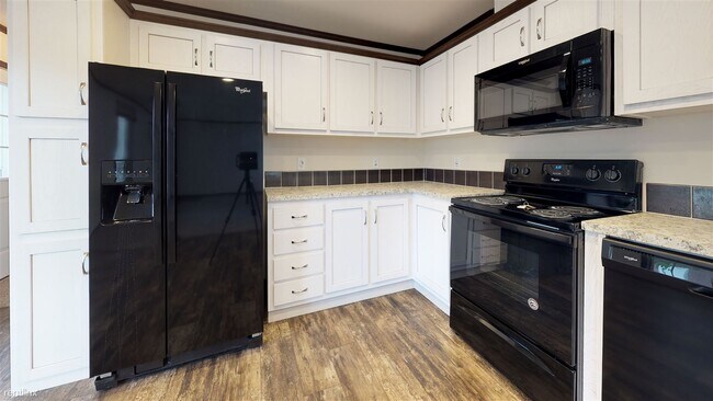 Building Photo - 3 br, 2 bath House - 230 Boeing Ave