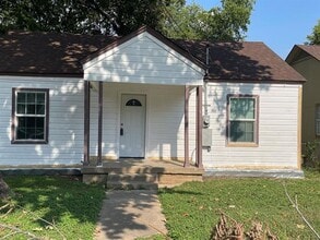Building Photo - 318 Avenue J