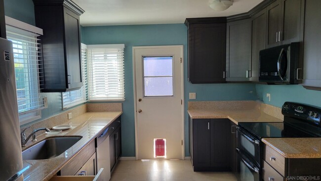 Foto del edificio - 5229 Irwin Ave