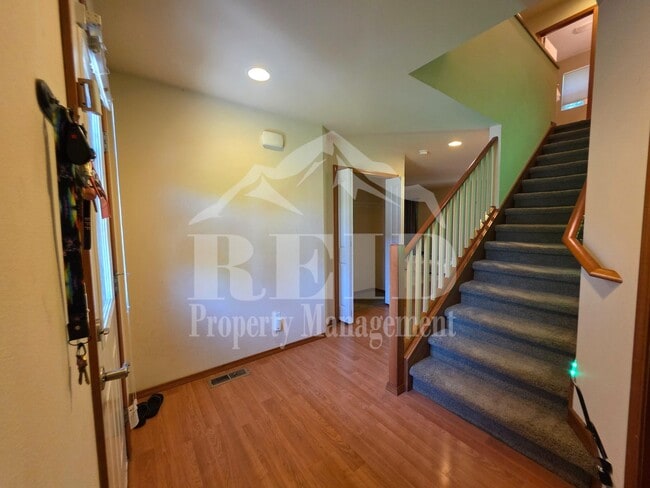 Building Photo - 1080 Heron Ridge Ave