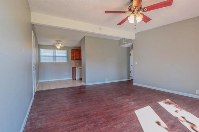 Foto del edificio - 3bed/1 bath property located in Central Lubbock - Available Now!