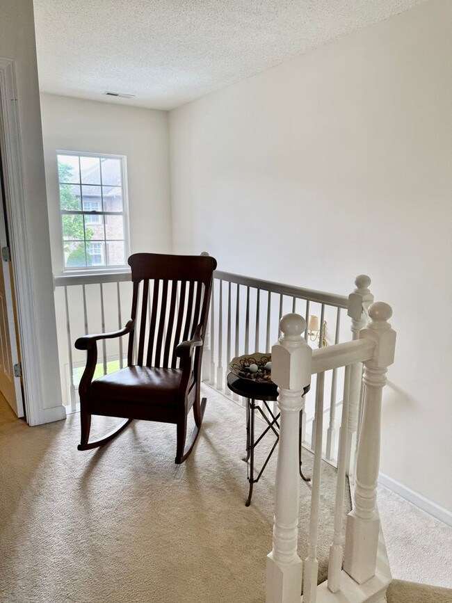 Building Photo - 3BD/2.5BA Brick Townhouse in Chancellors W...
