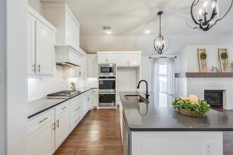 Building Photo - 14304 Spitfire Trail