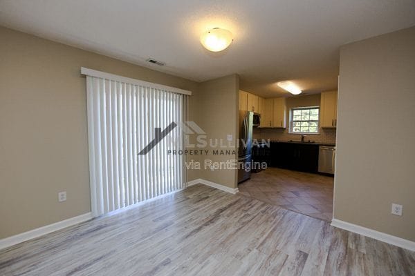 Building Photo - 608 Edenberry Dr