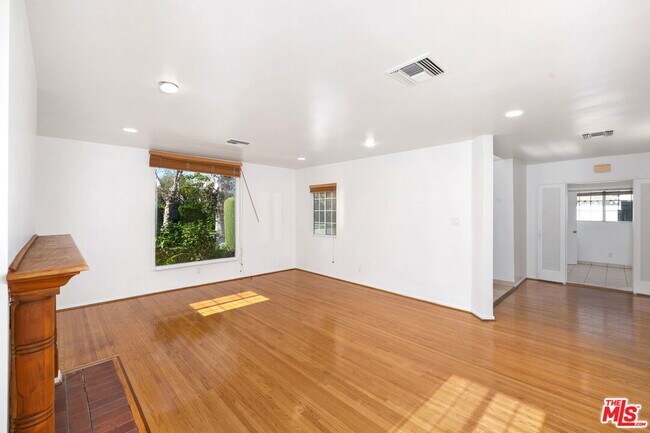 Foto del edificio - 312 S Maple Dr