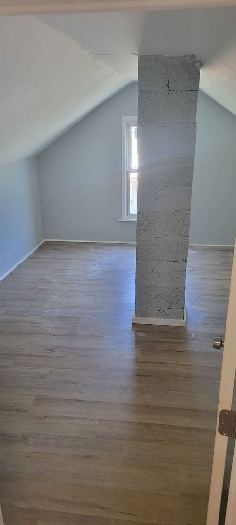 Building Photo - 21-27 Pyle Court