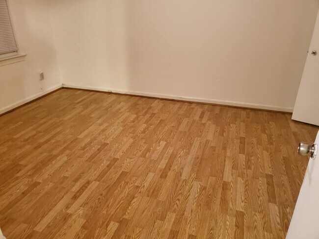 Foto del edificio - 5008 Columbia Pike