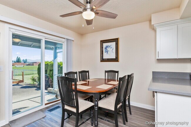 Foto del edificio - 1633 SW 22nd St