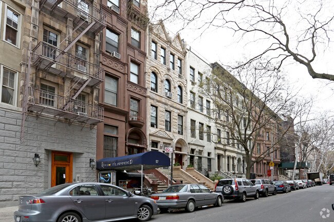 Building Photo - 55 W 76th St