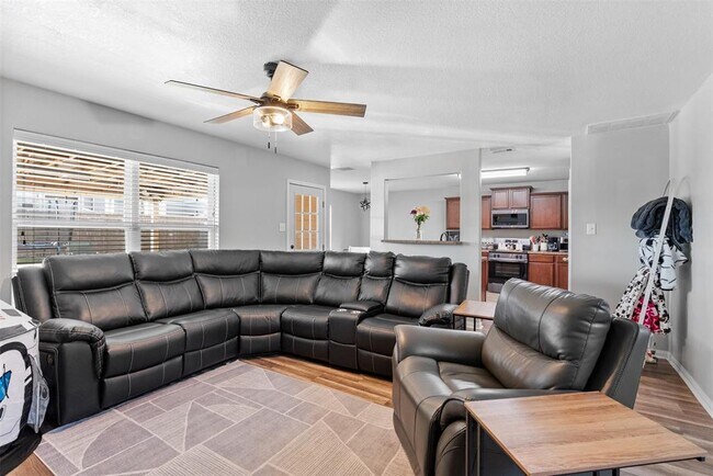 Foto del edificio - 2913 Seacrest Ln
