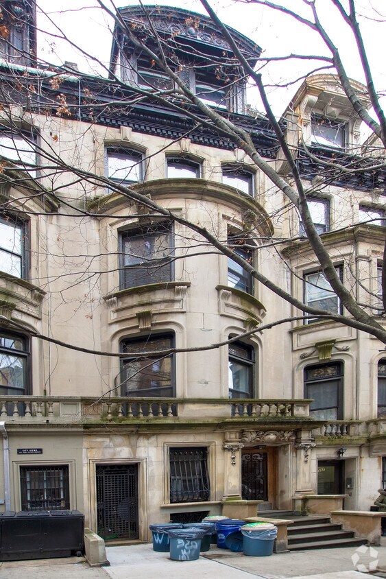 Foto del edificio - 320 W 101st St