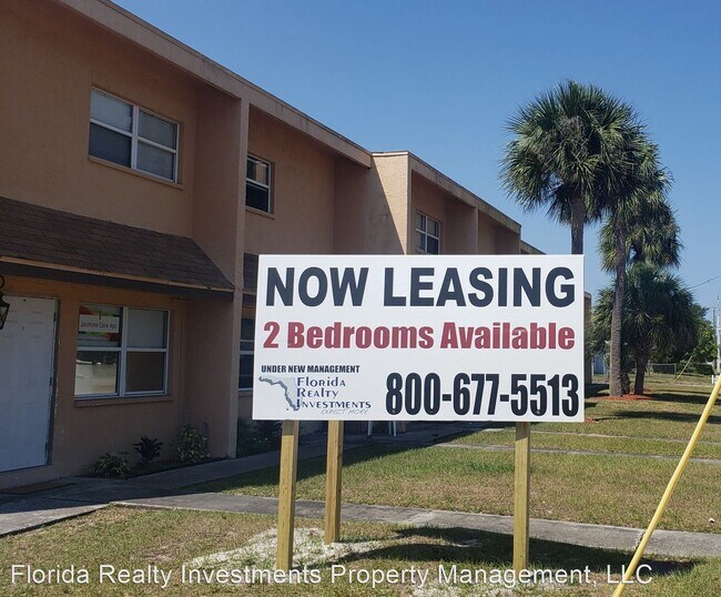 Building Photo - 825 E University Blvd