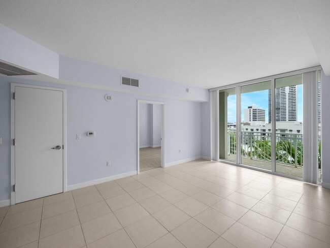 Foto del edificio - 480 Hibiscus St
