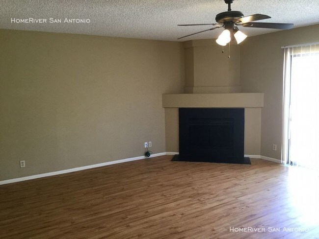 Foto del edificio - 6835 Eden Grove Dr
