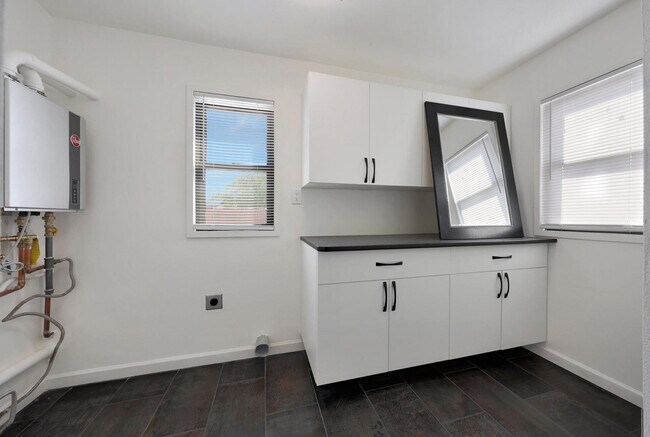 Foto del edificio - 7031 E Loma Land Dr