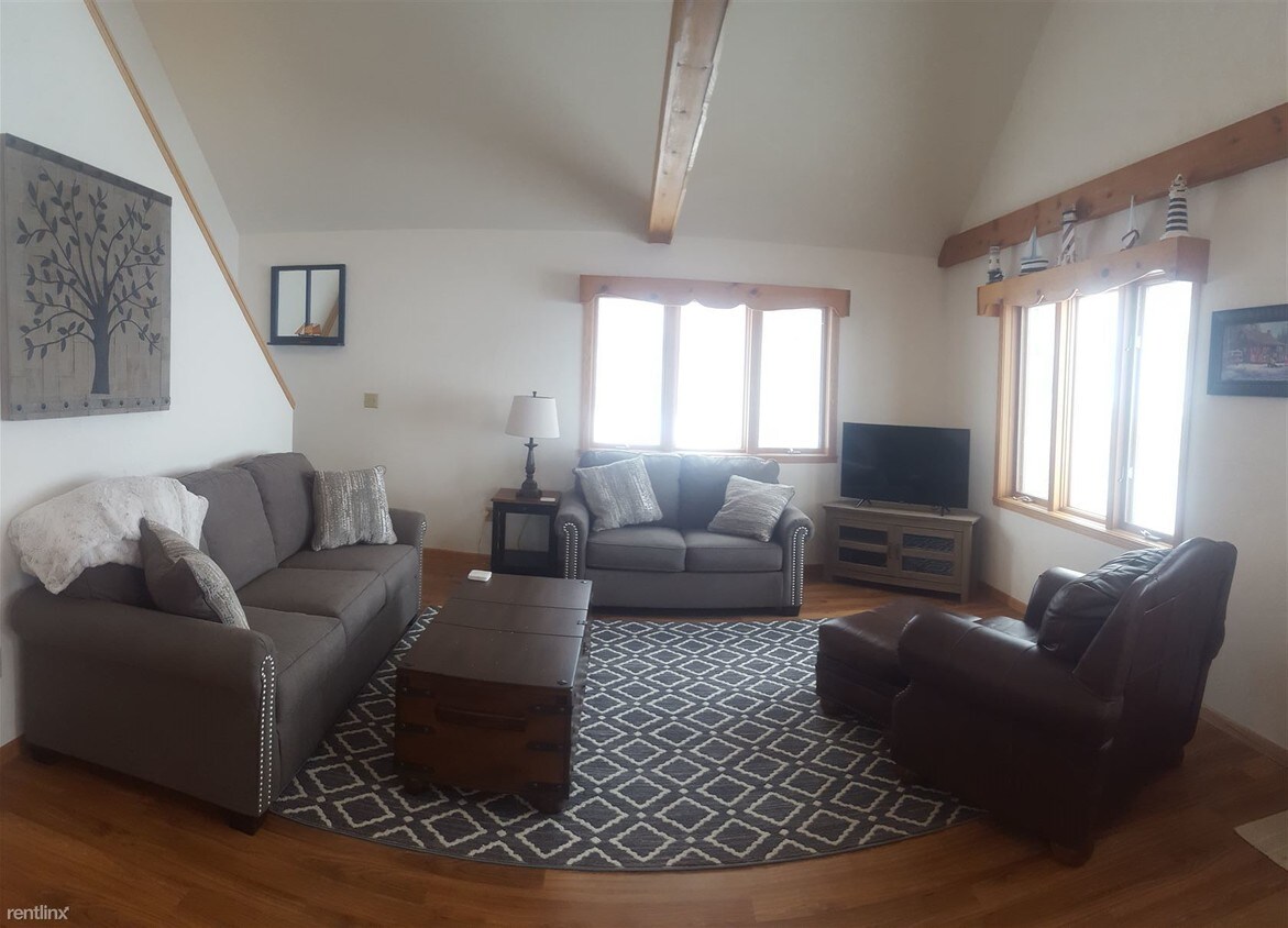Primary Photo - 3 br, 1 bath House - 3445 Nicolet Dr