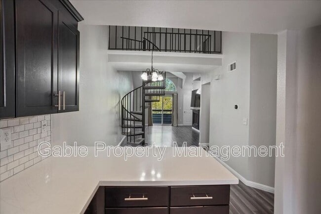 Building Photo - 26921 Flo Ln