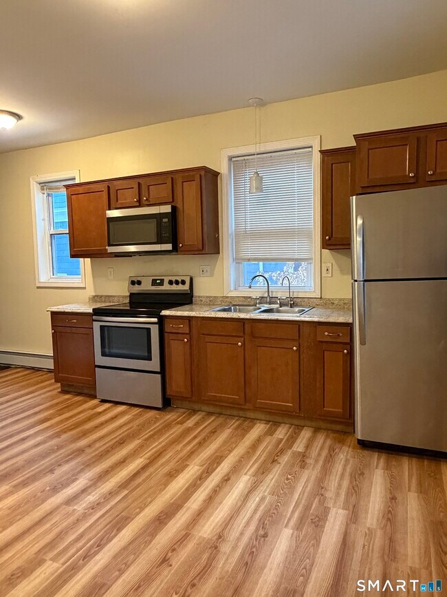 Foto del edificio - 181 Sisson Ave