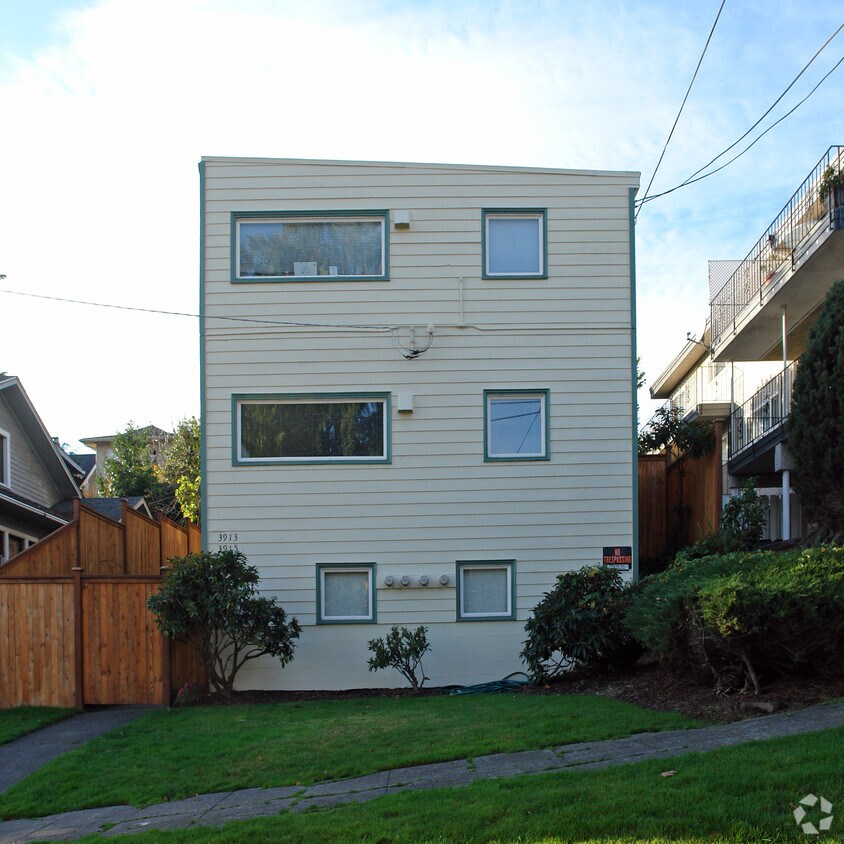 Foto del edificio - 3913 1st Ave NE