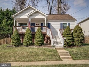 Building Photo - 4124 Fairfax St